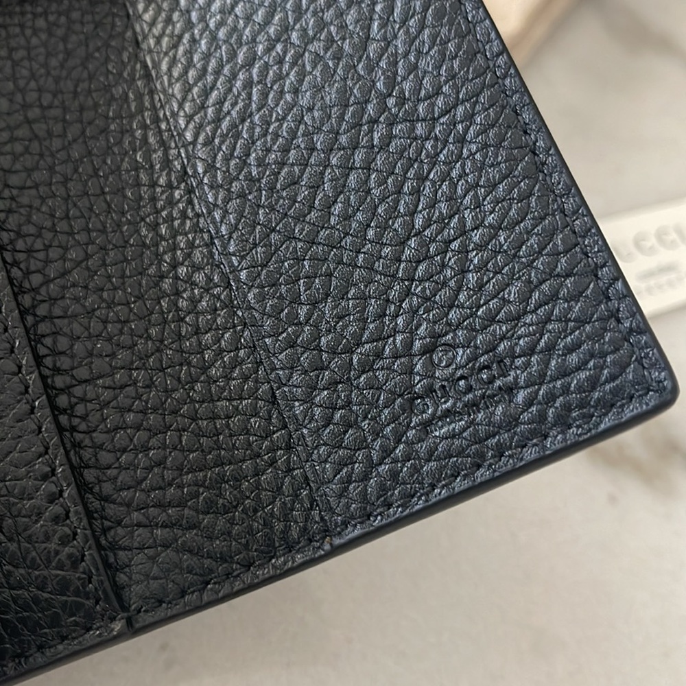 New, Authentic GUCCI GG Key Case, Key Holder, black leather gift for him / her - Picture 8 of 9